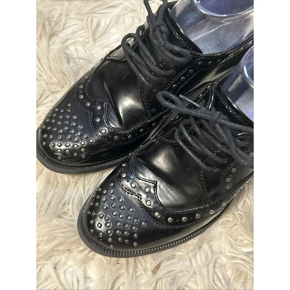 Sophie17 Black Patent Leather Silver Studded‎ Brogues Women's 6 Dress Oxfords